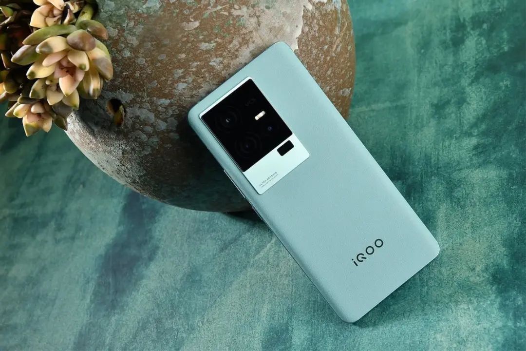 iQOO11S优缺点：值得买吗？对iQOO11怎么样？